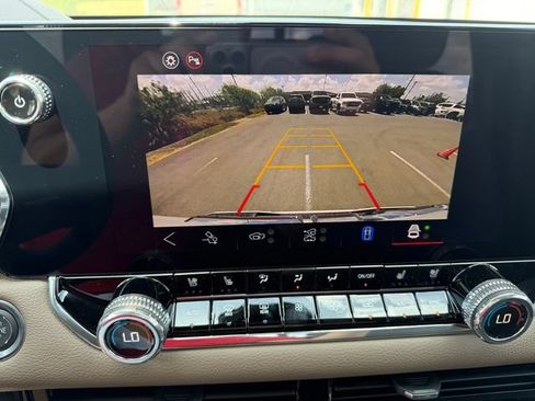 New 2026 GMC Canyon Denali AWD/4WD image 13