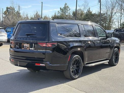 New 2025 Jeep Wagoneer L Series II w/ Premium Group I AWD/4WD image 12