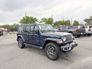 Used 2025 Jeep Wrangler Unlimited Sahara w/ Safety Group AWD/4WD video 1