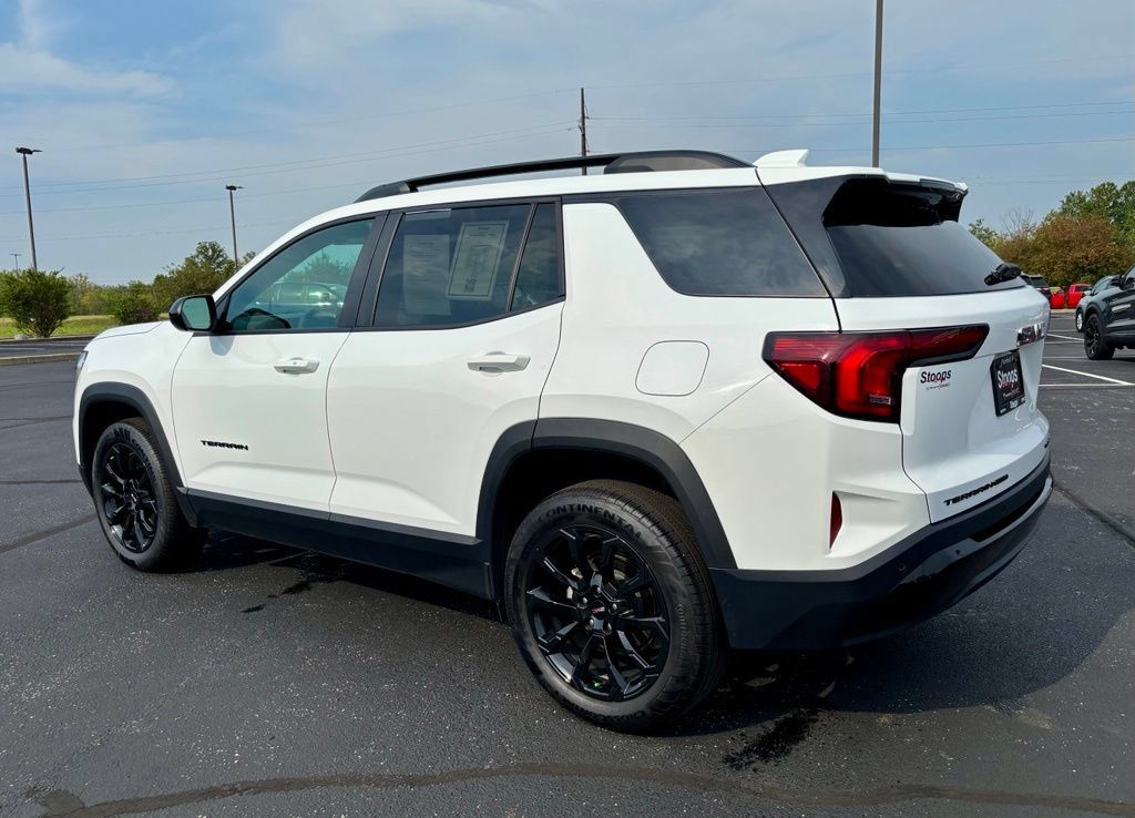 Used 2026 GMC Terrain Elevation w/ Elevation Premium Package AWD/4WD image 5