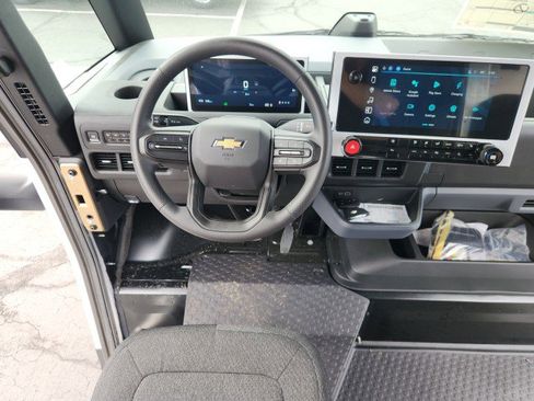 New 2025 Chevrolet Brightdrop 400 w/ Battery Pack, Max Range image 16