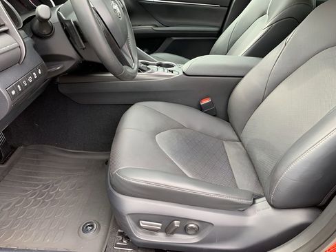 Used 2024 Toyota Camry XSE image 10