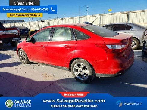 Used 2014 Ford Focus SE FWD image 3