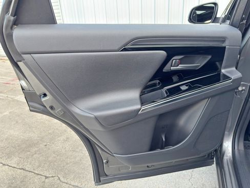 Used 2023 Toyota bZ4X Limited image 42