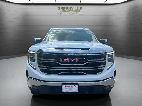 Used 2025 GMC Sierra 1500 SLT AWD/4WD image 2