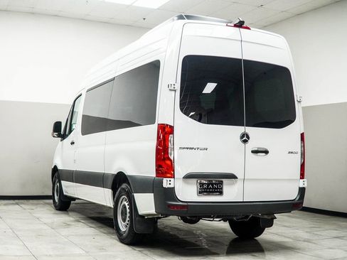 Used 2024 Mercedes-Benz Sprinter 2500 image 10