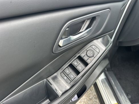 New 2026 Nissan Rogue SV FWD image 10