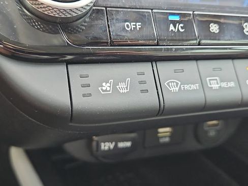 Used 2022 Hyundai Elantra Limited FWD image 24