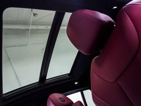 Used 2023 BMW X4 xDrive30i w/ M Sport Package image 8