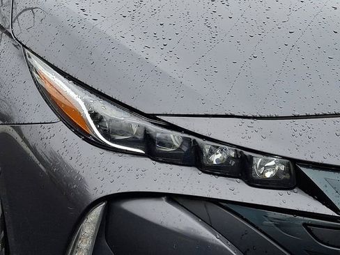 Used 2019 Toyota Prius Prime Advanced w/ Carpet Mat Package image 9