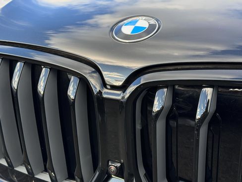 Used 2022 BMW X6 xDrive40i w/ M Sport Package image 9