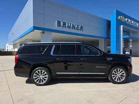 Used 2021 GMC Yukon XL Denali w/ Denali Ultimate Package image 23