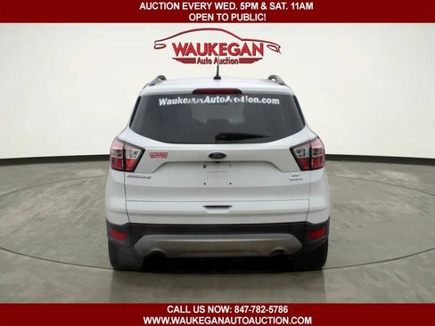 Used 2018 Ford Escape SE FWD image 4