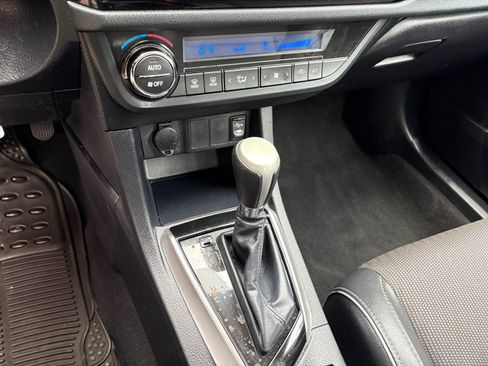 Used 2014 Toyota Corolla S image 27