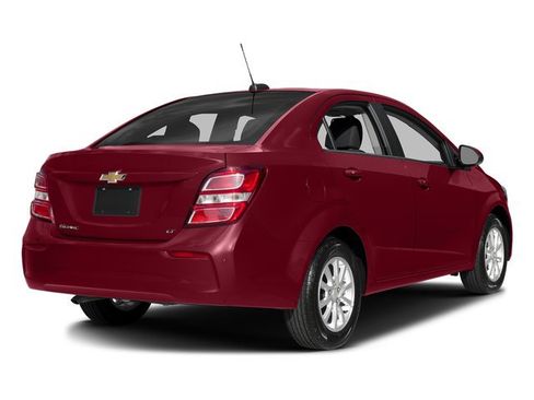 Used 2017 Chevrolet Sonic LT w/ Convenience Package FWD image 2