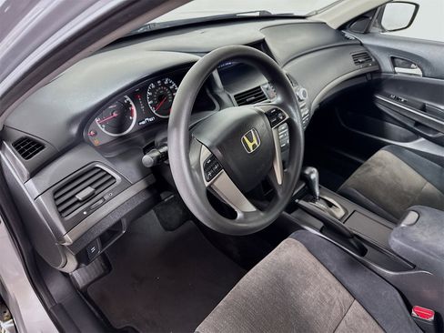 Used 2010 Honda Accord LX-P image 7