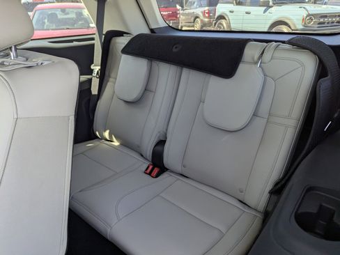 Certified 2025 Lincoln Aviator Reserve w/ Illumination Package RWD image 9