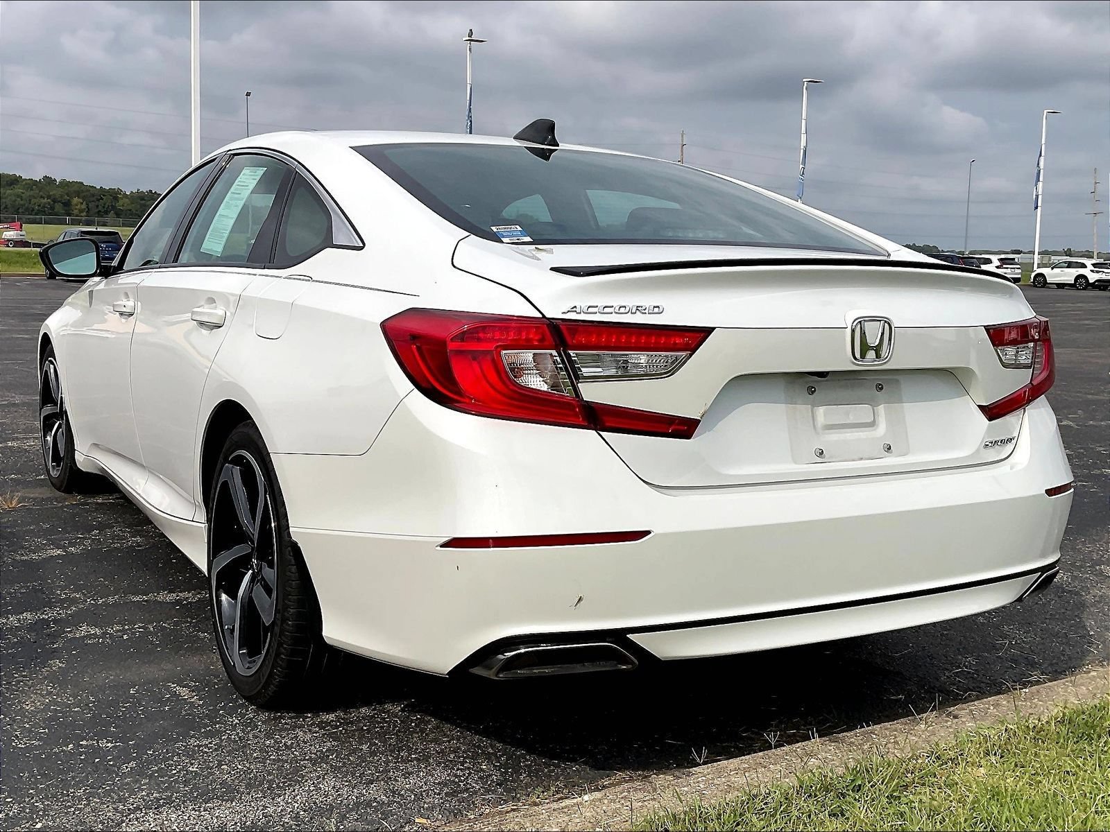 Used 2022 Honda Accord Sport image 3