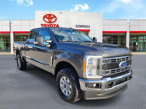 Used 2023 Ford F250 XLT image 2
