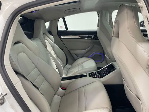 Used 2020 Porsche Panamera GTS image 22