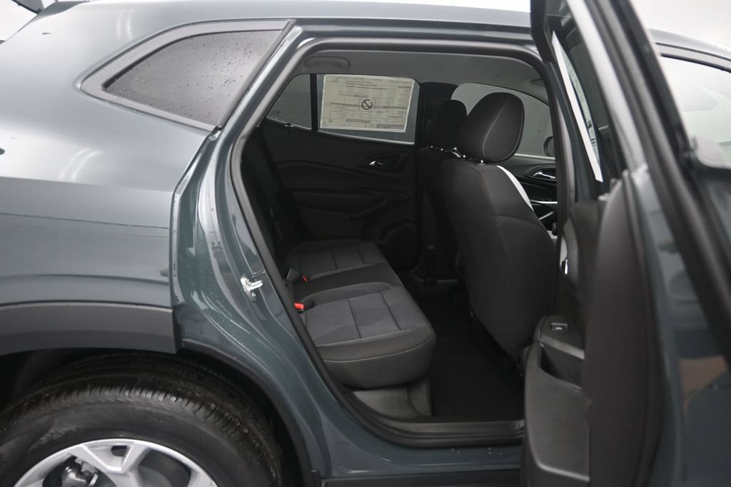 New 2026 Chevrolet Trax LS w/ LS Convenience Package FWD image 24