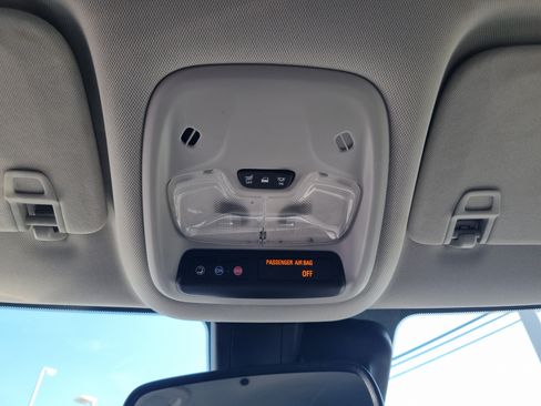 Used 2023 Chevrolet TrailBlazer LT w/ Convenience Package FWD image 33
