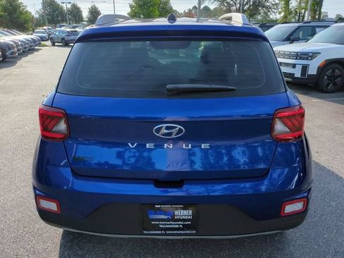 Certified 2023 Hyundai Venue SEL FWD image 5