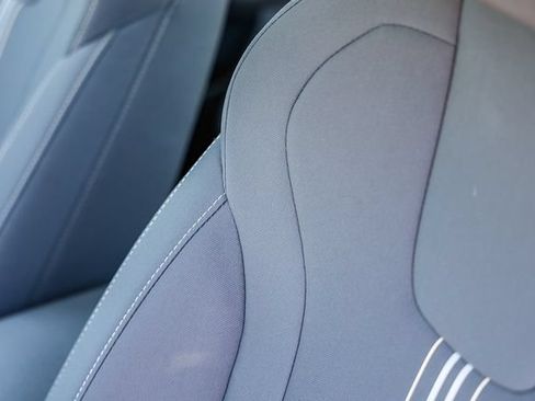 Certified 2025 Hyundai Elantra SEL FWD image 29