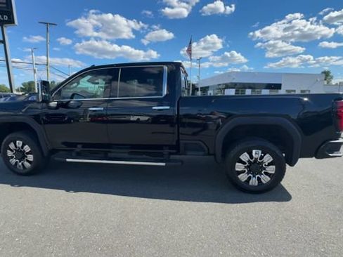 Used 2025 GMC Sierra 2500 Denali w/ Denali Reserve Package AWD/4WD image 5