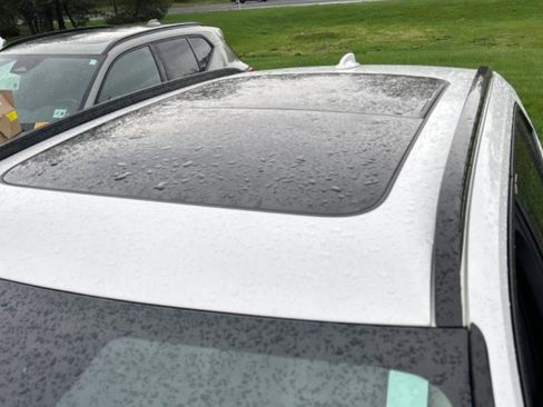 Used 2023 Volvo XC40 B5 Plus w/ Protection Package Premier AWD/4WD image 2