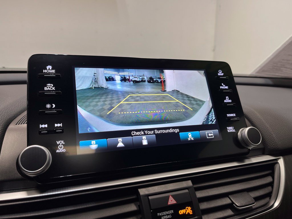 Used 2018 Honda Accord Touring image 10