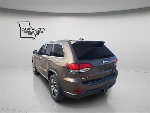 Used 2020 Jeep Grand Cherokee Laredo w/ Quick Order Package 2BN North image 7