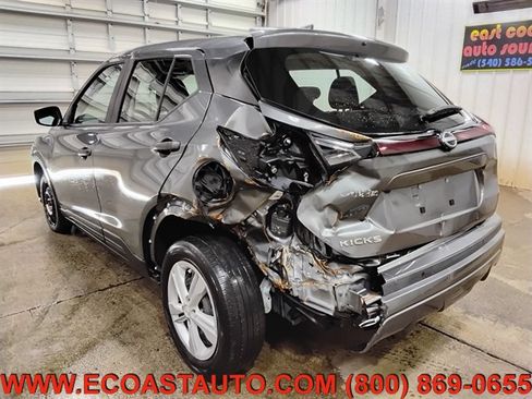 Used 2023 Nissan Kicks S FWD image 3
