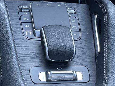 Certified 2025 Mercedes-Benz GLS 450 4MATIC image 36