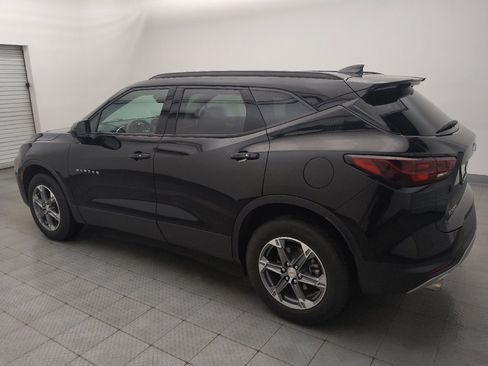 Used 2024 Chevrolet Blazer LT w/ Convenience Package FWD image 3