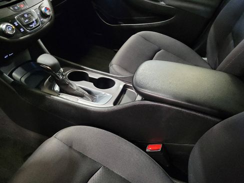 Used 2022 Chevrolet Malibu LS FWD image 26