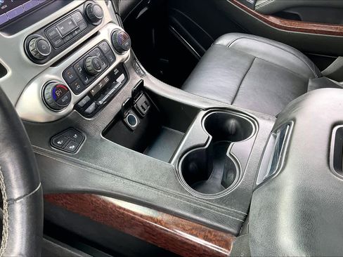 Used 2017 GMC Yukon SLT w/ Open Road Package image 15