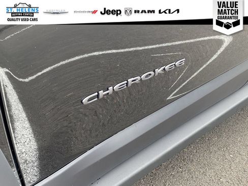 Used 2022 Jeep Cherokee Trailhawk w/ Sun, Sound & Nav Group AWD/4WD image 14