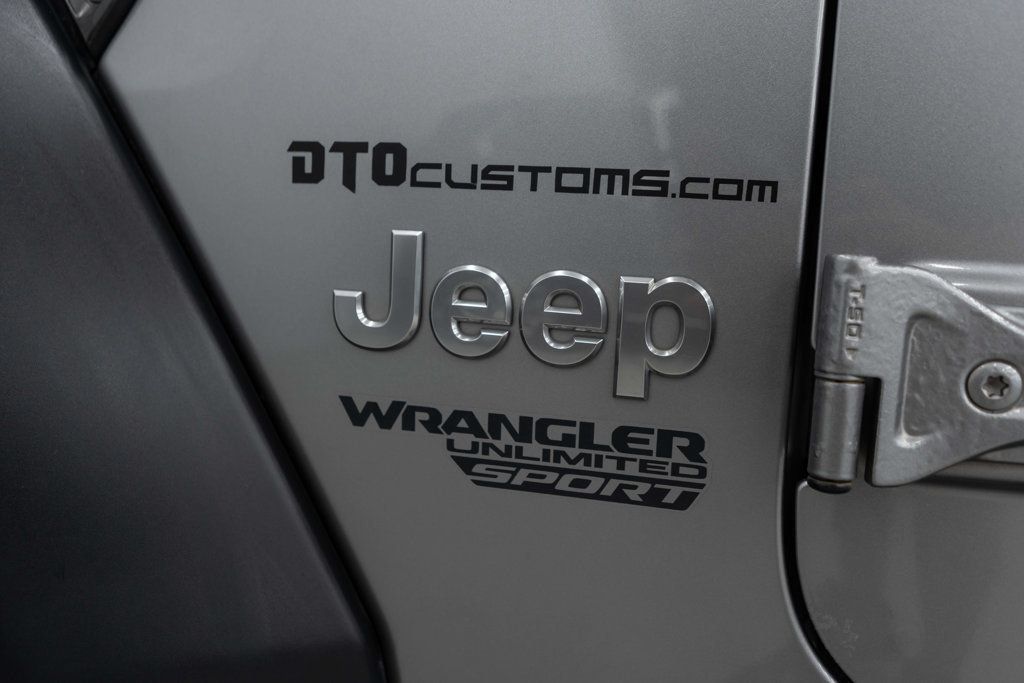 Used 2018 Jeep Wrangler Unlimited Sport AWD/4WD image 28
