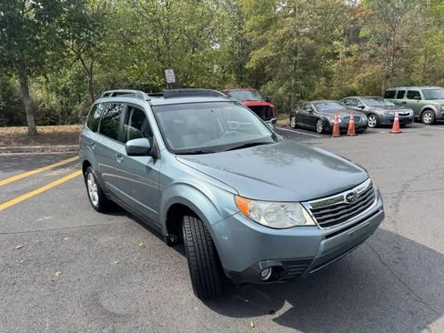 Used 2010 Subaru Forester 2.5X Limited image 32