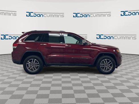 Used 2022 Jeep Grand Cherokee Limited AWD/4WD image 9