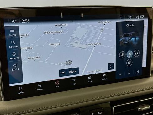 Used 2022 Lincoln Nautilus Reserve AWD/4WD image 17
