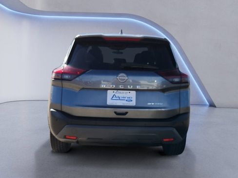 Used 2023 Nissan Rogue SV image 4
