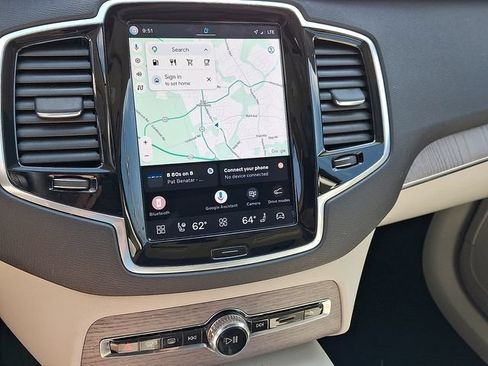 Certified 2023 Volvo XC90 B6 Plus w/ Protection Package AWD/4WD image 18