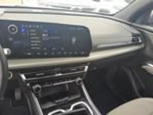 Used 2026 Chevrolet Traverse LT w/ Driver Confidence Package FWD image 15