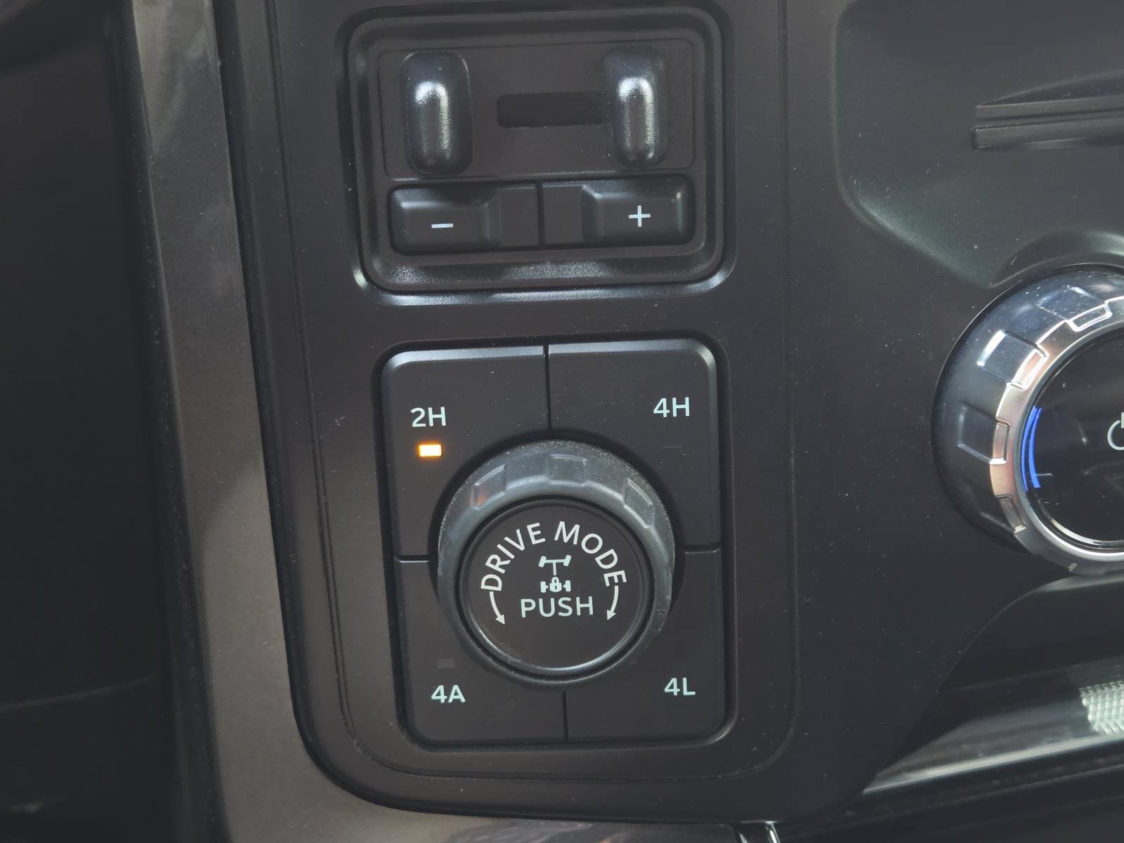 Used 2023 Ford F150 Lariat AWD/4WD image 20