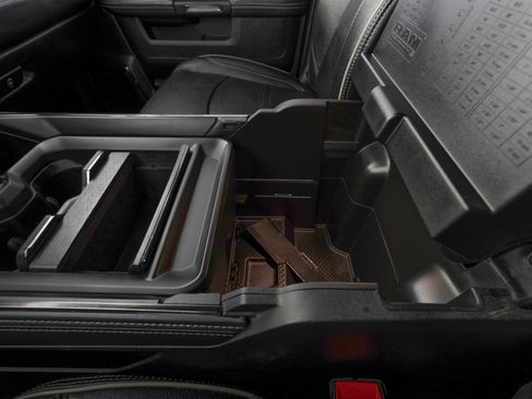 Used 2022 RAM 2500 Limited image 30