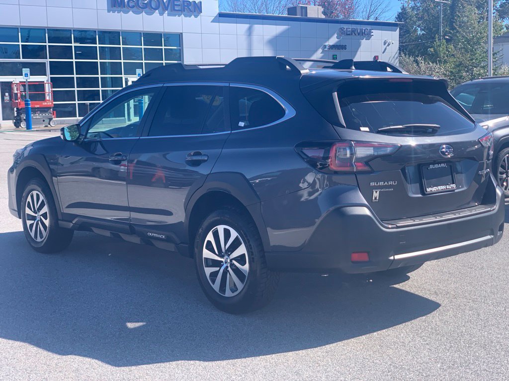 Used 2024 Subaru Outback Premium AWD/4WD image 4