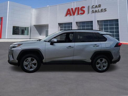 Used 2025 Toyota RAV4 XLE image 2