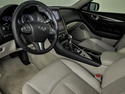 Used 2017 INFINITI Q50 3.0t Premium w/ Driver Assistance Package image 18